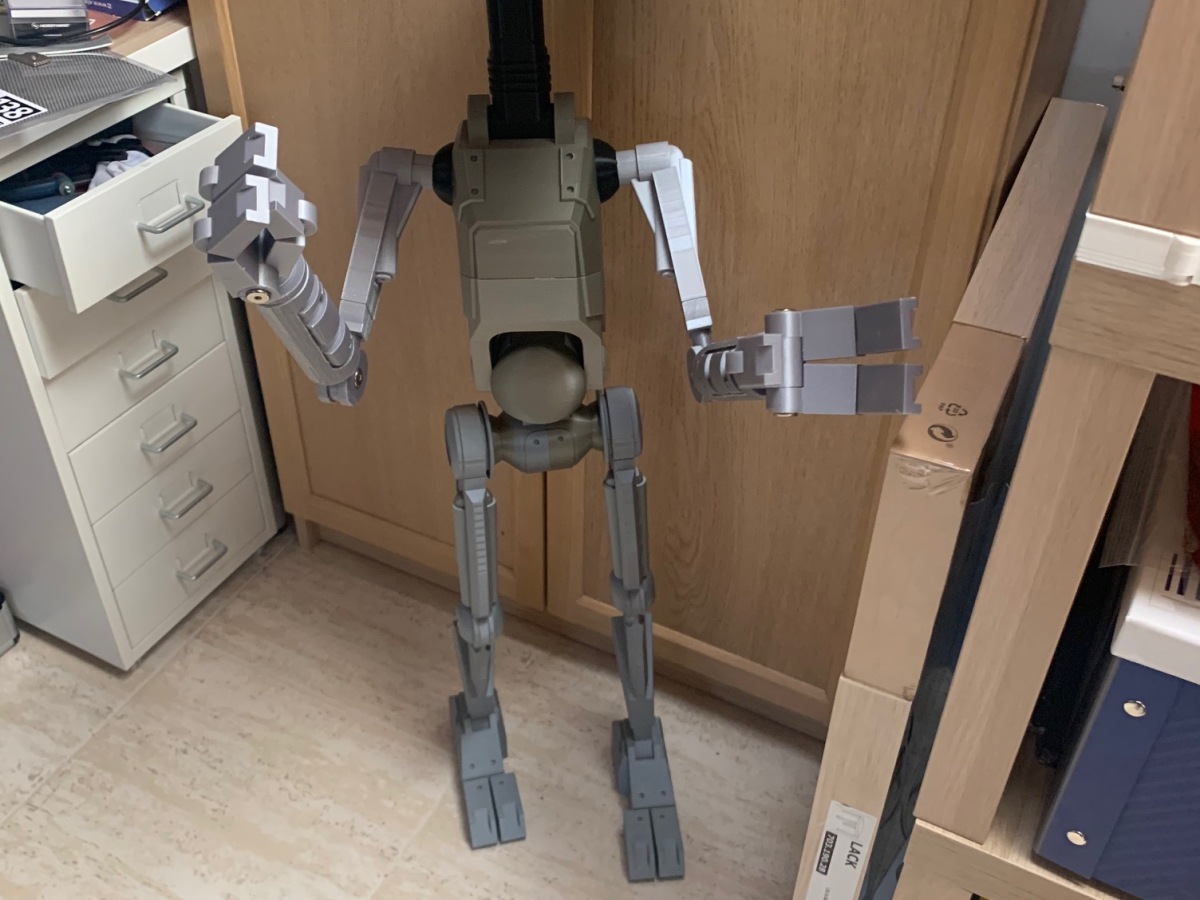 Construyendo Pit Droid (3) – Finalizada la impresión
